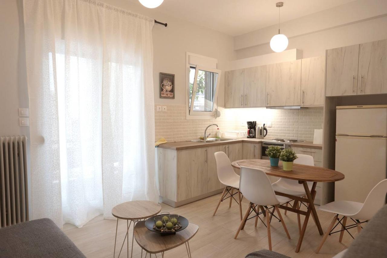 Pale Coloured Apt In Athens Historic Centre Exterior foto